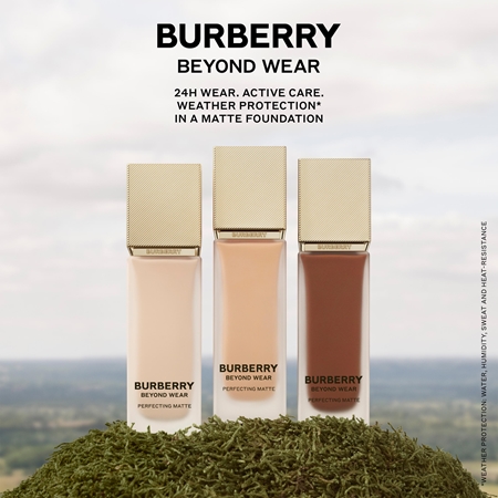 Burberry Beyond Wear Perfecting Matte Foundation Flüssig-Make-up mit mattem Finish
