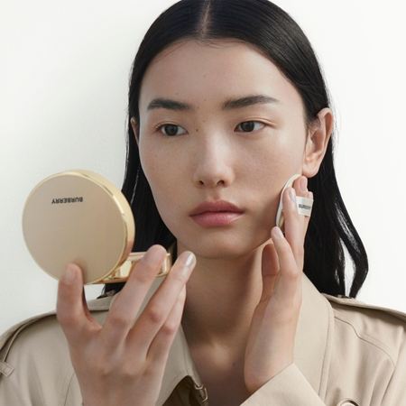 Burberry Beyond Wear Perfecting Matte Cushion langanhaltendes Make up im Schwämmchen SPF 15