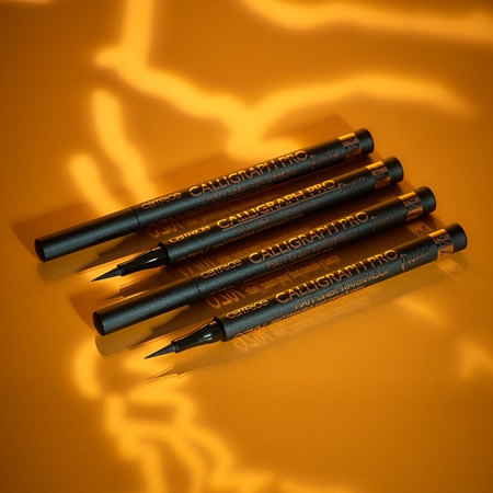 Catrice Calligraph Pro Precise 24h Matt vandeniui atsparus akių kontūro flomasteris