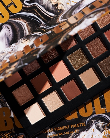 Catrice Bold Gold paletka očních stínů