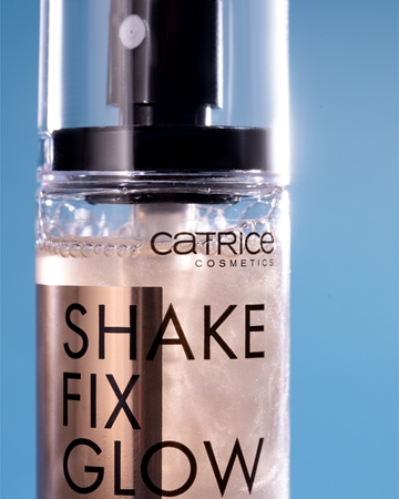 Catrice Shake Fix Glow rozjasňujúci fixačný sprej