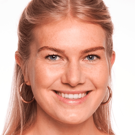 Catrice True Skin Természetes fedésű hidratáló make-up