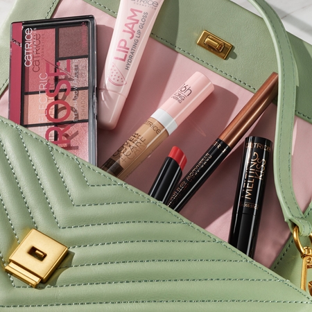 Catrice Aloe Vera Eyeshadow in a stick