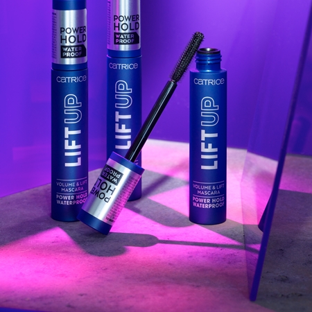 Catrice Lift Up máscara à prova d'água para volume e reverção de pestanas