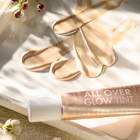 Catrice All Over Glow Tint multifunkční líčidlo pro oči, rty a tvář