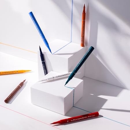 Catrice Calligraph Artist Matte Acu lainera zīmulis ar matējuma efektu