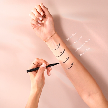 Catrice Calligraph Pro Precise 20h Λάινερ ματιών με πλατιά άκρη με ματ αποτελέσματα