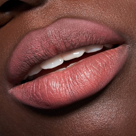 Catrice Plumping Lip Liner mat olovka za usne sa šiljilom