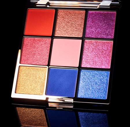 Catrice Magic Christmas Story eyeshadow palette