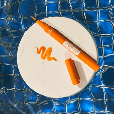 Catrice POOLSIDE OF LIFE črtalo za oči v obliki flomastra