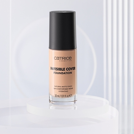 Catrice Invisible Cover Foundation Kattev vedel jumestuskreem mati efektiga