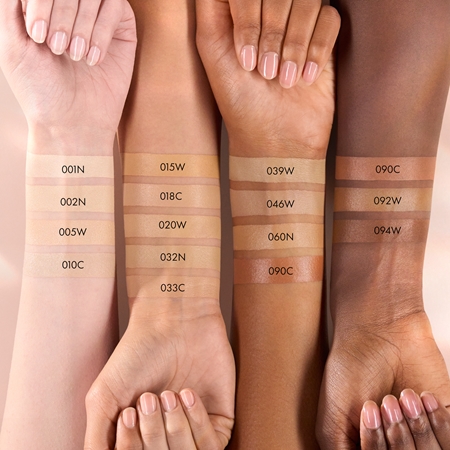 Catrice Instant Bright Serum Concealer švytėjimo suteikiantis maskuoklis drėkinamojo poveikio