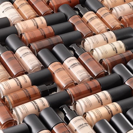 Catrice Invisible Cover Foundation fondotinta coprente liquido effetto opaco