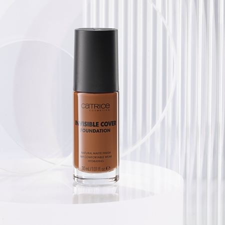 Catrice Invisible Cover Foundation Kattev vedel jumestuskreem mati efektiga