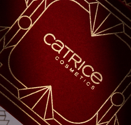 Catrice FESTIVE TREASURES мултифункционална палитра