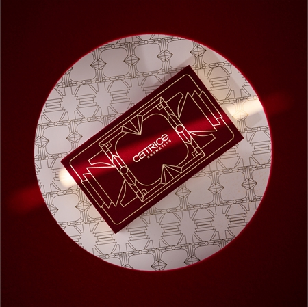 Catrice FESTIVE TREASURES мултифункционална палитра