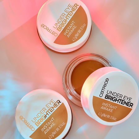 Catrice Under Eye Brightener korostusväri tummien silmänalusten häivyttämiseen
