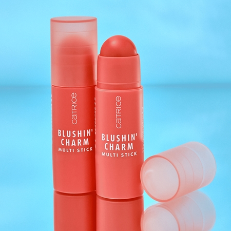 Catrice Blushin' Charm Multi Stick tvářenka s rozjasňovačem v tyčince