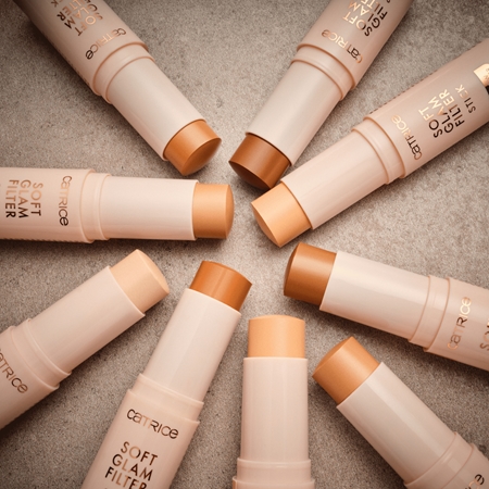 Catrice Soft Glam Filter Stick make-up v tyčinke