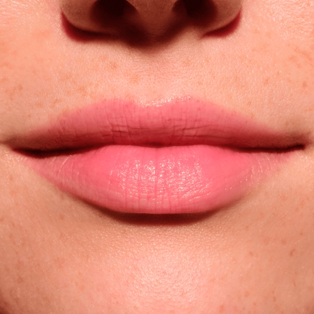 Catrice Glam In Gold Lip Balm feuchtigkeitsspendender, tönender Lippenbalsam mit Glitzerteilchen