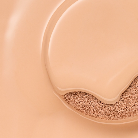 Catrice Invisible Cover Cushion Foundation mattierendes Make up im Schwämmchen SPF 30