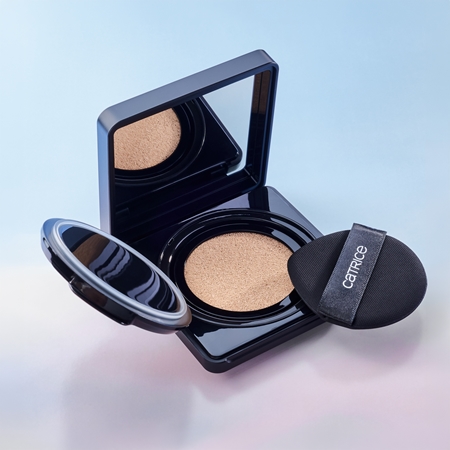 Catrice Invisible Cover Cushion Foundation ματ μεικ απ σε σφουγγαράκι SPF 30