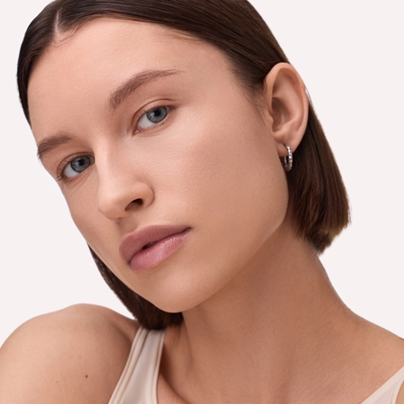 Catrice Invisible Cover Cushion Foundation mattierendes Make up im Schwämmchen SPF 30