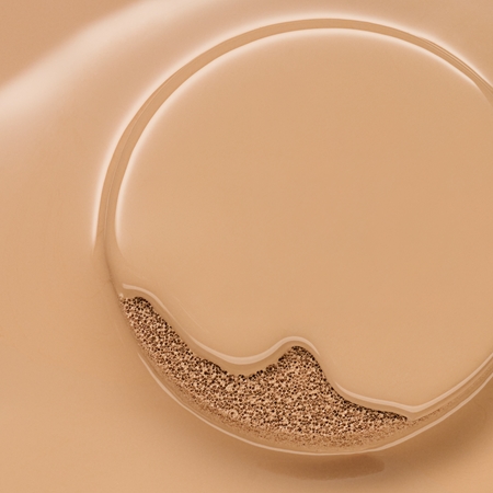Catrice Invisible Cover Cushion Foundation mattierendes Make up im Schwämmchen SPF 30