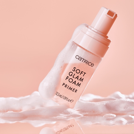 Catrice Soft Glam Foam Primer основа