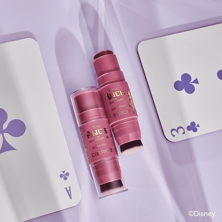 Catrice Disney Alice in Wonderland Blush Stick für Unterwegs mit einem Pinsel