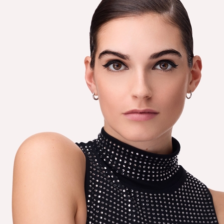 Catrice Hyper Liner Brush Eyeliner Liquid Eyeliner with a Metallic Matte Finish
