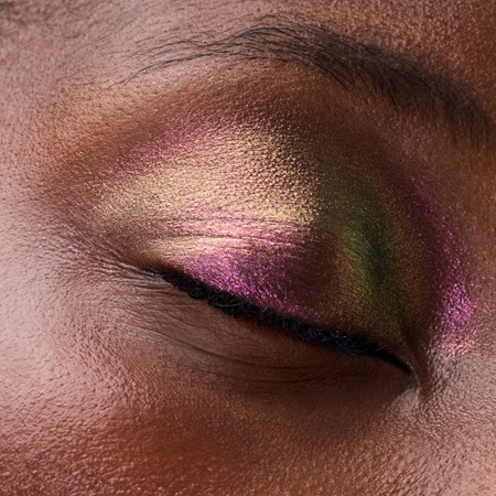 Catrice Prismatic Shift Eyeshadow eyeshadow with multichrome effect