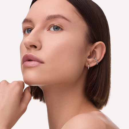 Catrice Skin Like Luminous Foundation υγρό μεικ απ για φωτεινότητα με ενυδατικό αποτέλεσμα