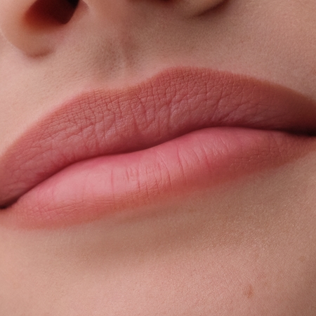 Catrice Blur-Real Contour Lip Pencil with a blurring effect