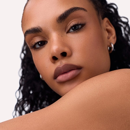 Catrice Blur-Real Contour Lip Pencil with a blurring effect