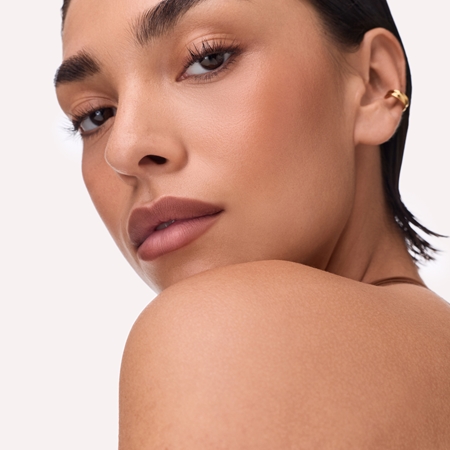 Catrice Blur-Real Contour Lip Pencil with a blurring effect