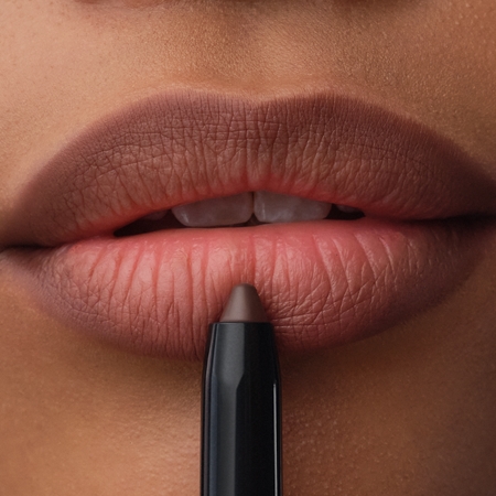 Catrice Blur-Real Contour Lip Pencil with a blurring effect