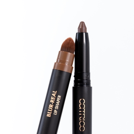 Catrice Blur-Real Contour Lip Pencil with a blurring effect