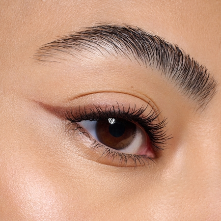 Catrice Velvet Glide μολύβι για τα μάτια με ματ αποτελέσματα
