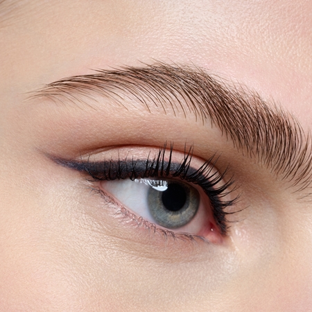 Catrice Velvet Glide μολύβι για τα μάτια με ματ αποτελέσματα