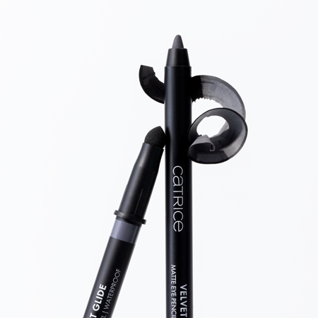 Catrice Velvet Glide μολύβι για τα μάτια με ματ αποτελέσματα