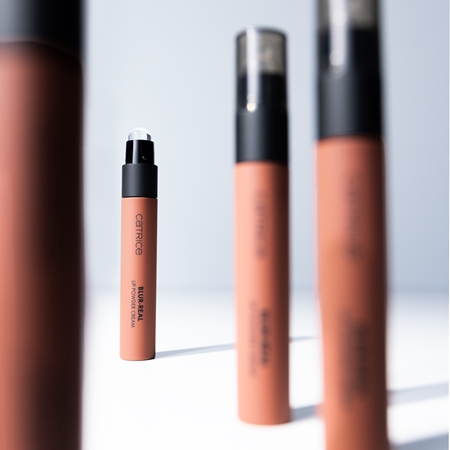 Catrice Blur-Real batom cremoso com efeito matificante