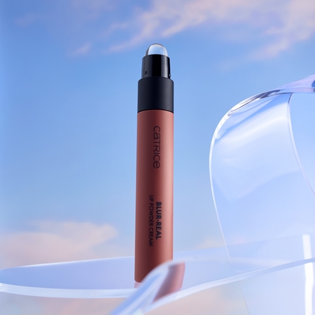 Catrice Blur-Real batom cremoso com efeito matificante