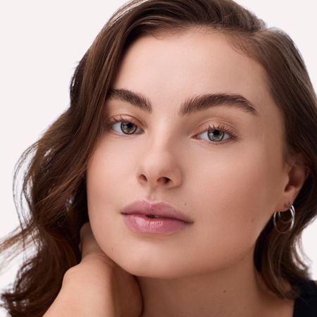 Catrice Invisible Cover Cushion Foundation ματ μεικ απ σε σφουγγαράκι SPF 30