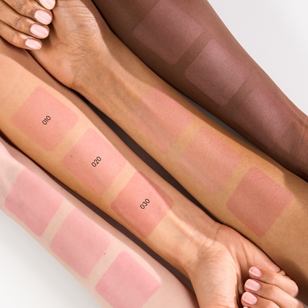 Catrice Cloud Tint Cushion Blush róż w gąbce