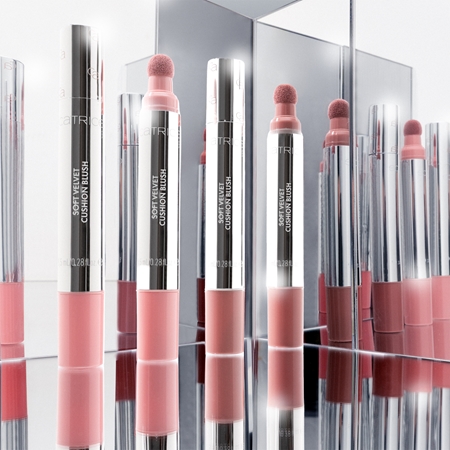 Catrice Beyond The Mirror flüssiges Rouge