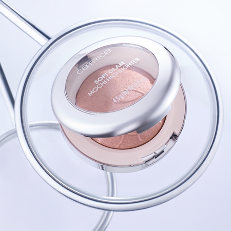 Catrice Soft Glam Mochi highlighter