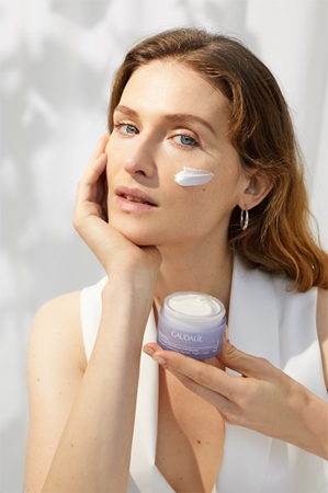 Caudalie Vinoperfect noční krém proti pigmentovým skvrnám