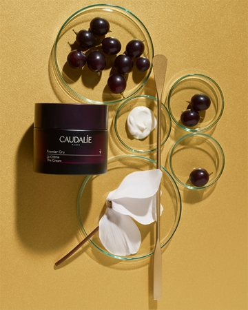 Caudalie Premier Cru The Cream Moisturizing Facial Cream with anti-ageing effect