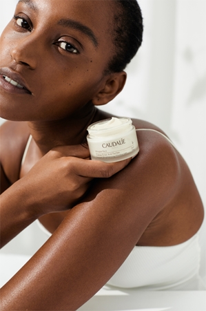 Caudalie Vinoperfect хидратиращ крем против пигментни петна